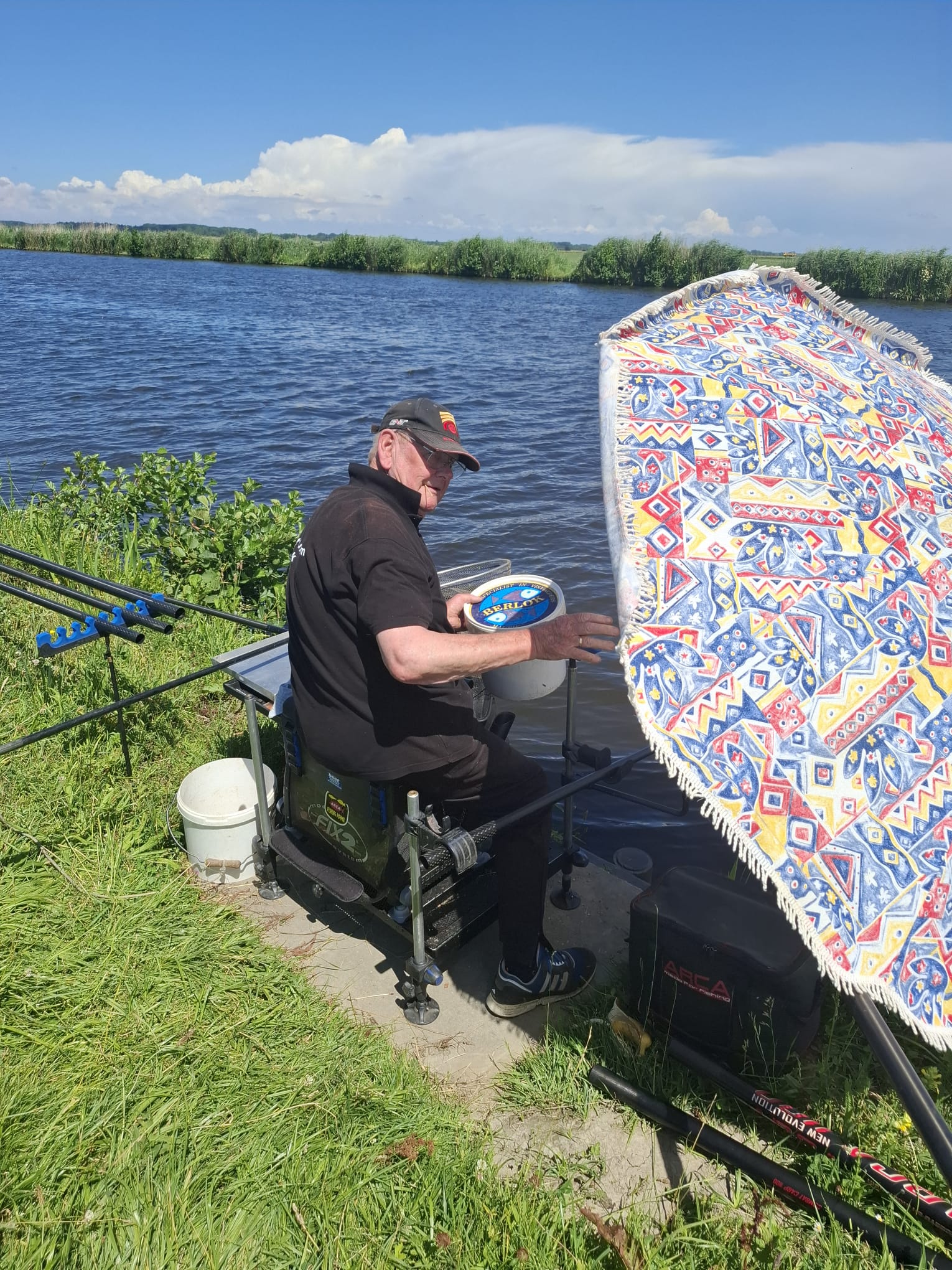 Foto van de 7e Gezelligheidswedstrijd aan de Arkervaart.